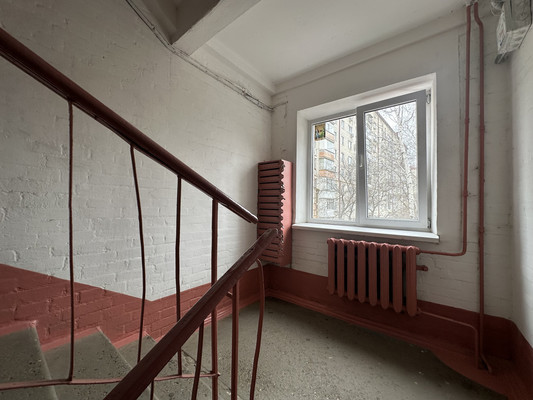 Продам двухкомнатную (2-комн.) квартиру, Розы Люксембург ул, 99, Армавир г