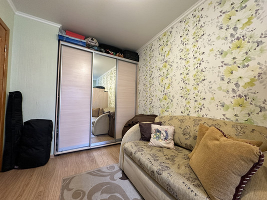 Продам двухкомнатную (2-комн.) квартиру, Розы Люксембург ул, 99, Армавир г