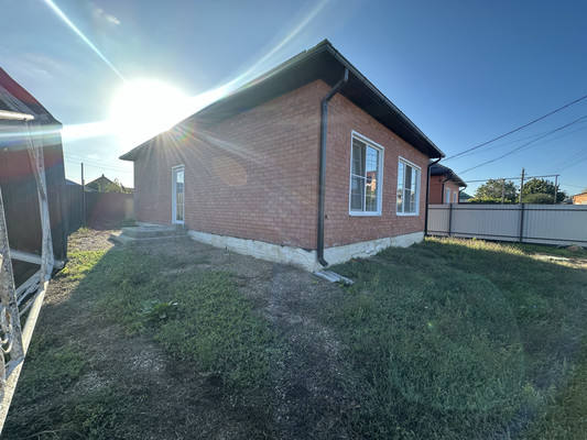 Продам дом, Дружный пер, Новокубанск г, 0 км от города