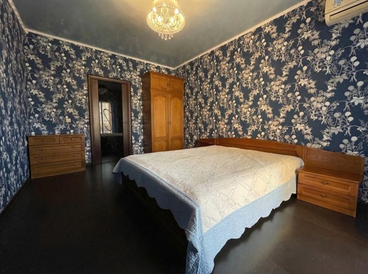 Продам двухкомнатную (2-комн.) квартиру, Южная ул, 7, Новороссийск г