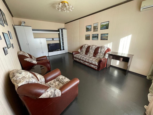 Продам двухкомнатную (2-комн.) квартиру, Южная ул, 7, Новороссийск г