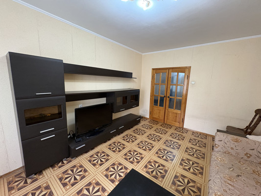 Продам трехкомнатную (3-комн.) квартиру, Волгоградская ул, 14, Новороссийск г