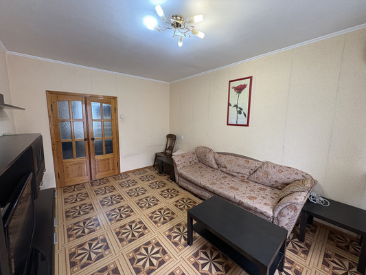 Продам трехкомнатную (3-комн.) квартиру, Волгоградская ул, 14, Новороссийск г