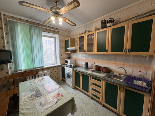 Продам трехкомнатную (3-комн.) квартиру, Волгоградская ул, 14, Новороссийск г