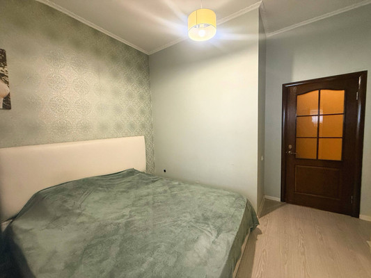 Продам двухкомнатную (2-комн.) квартиру, Камская ул, 27, Симферополь г