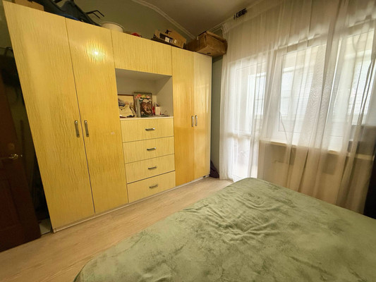 Продам двухкомнатную (2-комн.) квартиру, Камская ул, 27, Симферополь г