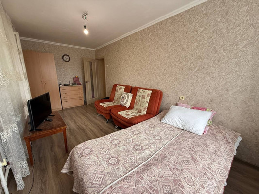 Продам двухкомнатную (2-комн.) квартиру, им. Матэ Залки ул, 3, Симферополь г