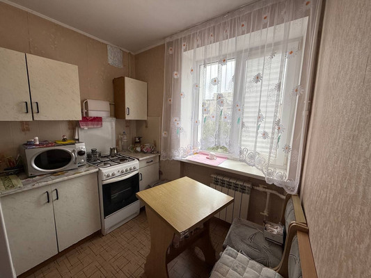 Продам двухкомнатную (2-комн.) квартиру, им. Матэ Залки ул, 3, Симферополь г