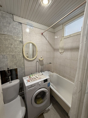 Продам двухкомнатную (2-комн.) квартиру, им. Матэ Залки ул, 3, Симферополь г