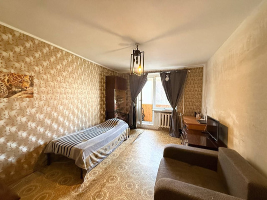 Продам двухкомнатную (2-комн.) квартиру, Киевская ул, 83, Симферополь г