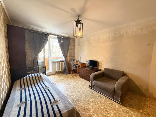 Продам двухкомнатную (2-комн.) квартиру, Киевская ул, 83, Симферополь г