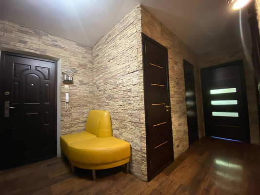 Продам трехкомнатную (3-комн.) квартиру, Ляпидевского ул, 66а, Тихорецк г