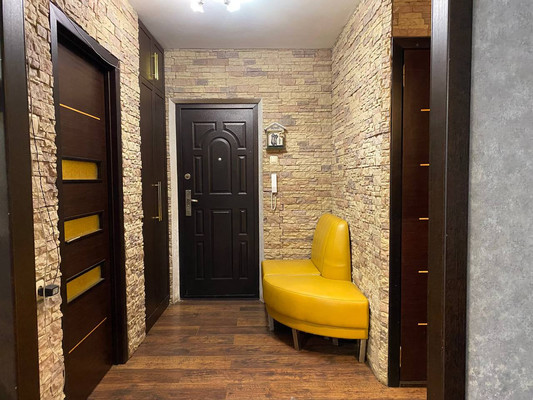 Продам трехкомнатную (3-комн.) квартиру, Ляпидевского ул, 66а, Тихорецк г