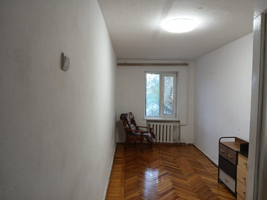 Продам трехкомнатную (3-комн.) квартиру, Ударников ул, 10, Тихорецк г