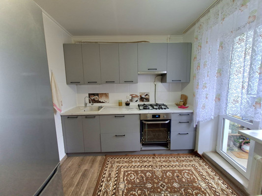 Продам трехкомнатную (3-комн.) квартиру, Дзержинского ул, 61, Тихорецк г