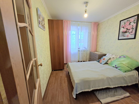 Продам трехкомнатную (3-комн.) квартиру, Дзержинского ул, 61, Тихорецк г