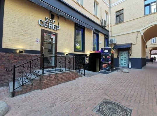 Продам коммерческое помещение 212 м2, Страстной б-р, 4 3, Москва г