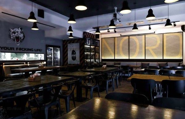 Продам коммерческое помещение 212 м2, Страстной б-р, 4 3, Москва г