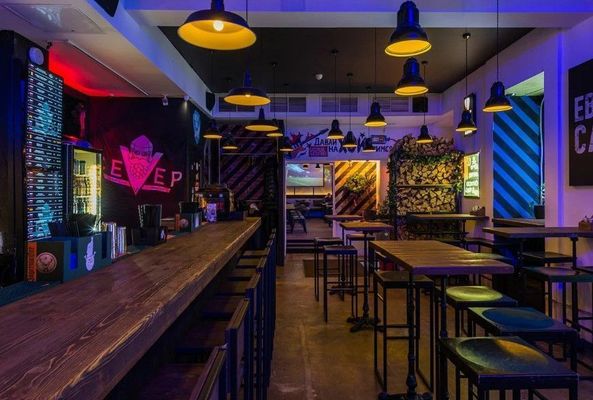 Продам коммерческое помещение 212 м2, Страстной б-р, 4 3, Москва г