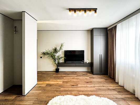 Продам однокомнатную (1-комн.) квартиру, Нахимовский пр-кт, 67к4, Москва г