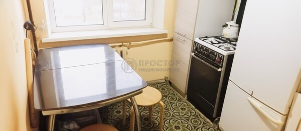 Продам двухкомнатную (2-комн.) квартиру, Перекопская ул, 11к3, Москва г