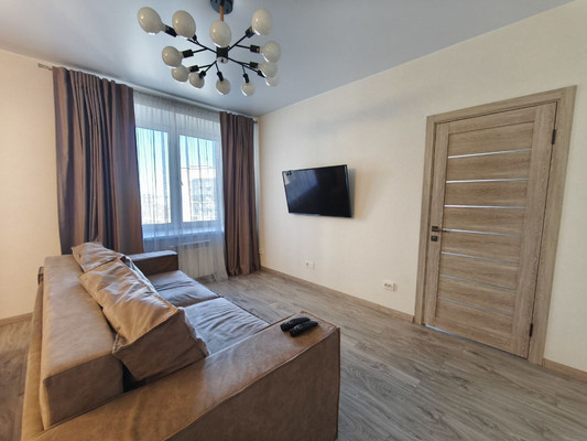 Продам двухкомнатную (2-комн.) квартиру, Авиаторов ул, 4г, Красноярск г