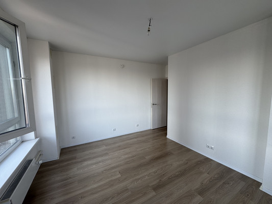 Продам трехкомнатную (3-комн.) квартиру, Сосновая ул, 5к1, Котельники г