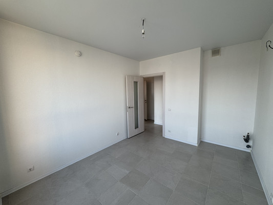 Продам трехкомнатную (3-комн.) квартиру, Сосновая ул, 5к1, Котельники г