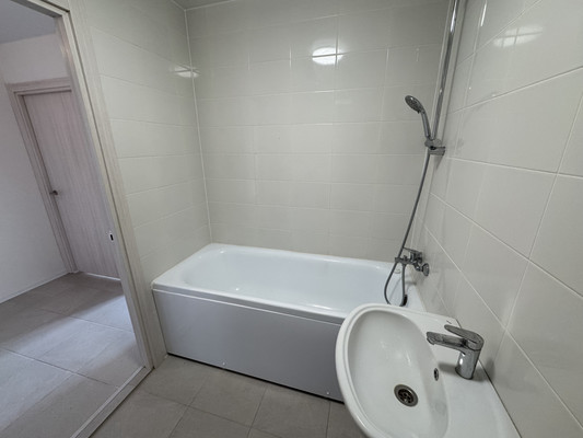 Продам трехкомнатную (3-комн.) квартиру, Сосновая ул, 5к1, Котельники г