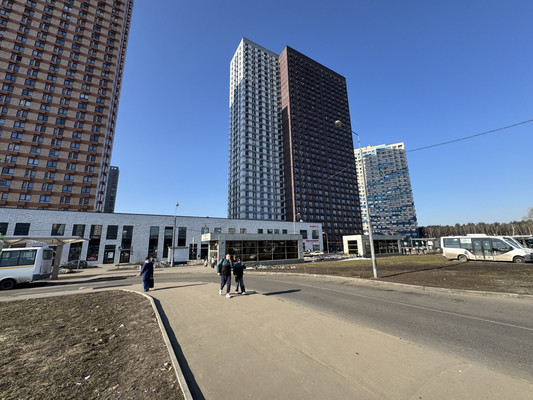 Продам трехкомнатную (3-комн.) квартиру, Сосновая ул, 5к1, Котельники г