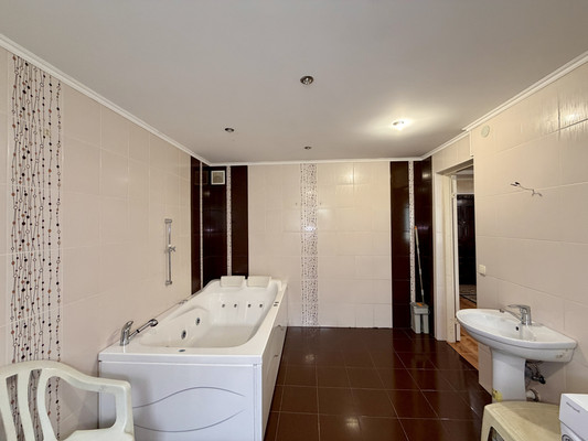 Продам двухкомнатную (2-комн.) квартиру, Беспалова ул, 31а, Симферополь г