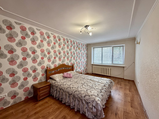 Продам двухкомнатную (2-комн.) квартиру, Беспалова ул, 31а, Симферополь г
