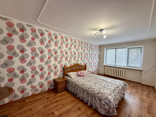 Продам двухкомнатную (2-комн.) квартиру, Беспалова ул, 31а, Симферополь г