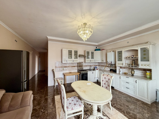 Продам двухкомнатную (2-комн.) квартиру, Поповкина ул, 8а, Симферополь г