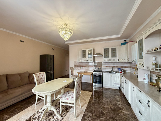 Продам двухкомнатную (2-комн.) квартиру, Поповкина ул, 8а, Симферополь г