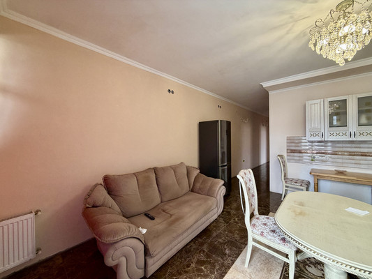 Продам двухкомнатную (2-комн.) квартиру, Поповкина ул, 8а, Симферополь г