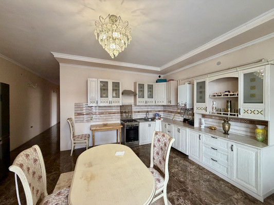 Продам двухкомнатную (2-комн.) квартиру, Поповкина ул, 8а, Симферополь г