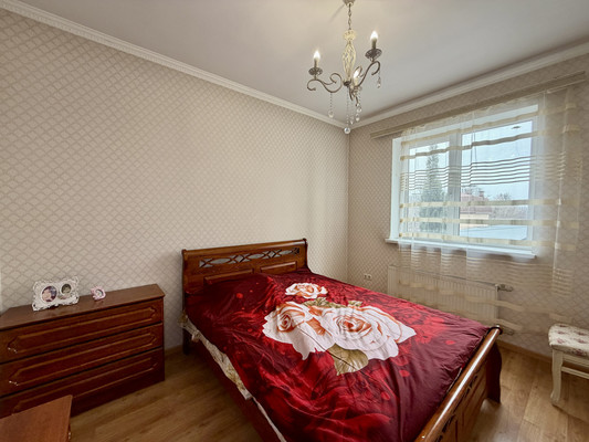 Продам двухкомнатную (2-комн.) квартиру, Поповкина ул, 8а, Симферополь г