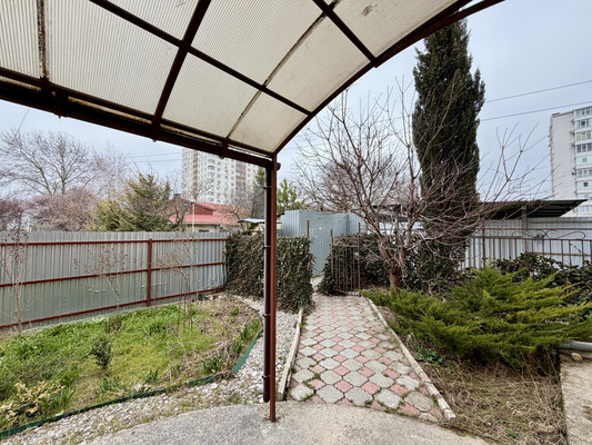 Продам двухкомнатную (2-комн.) квартиру, Поповкина ул, 8а, Симферополь г
