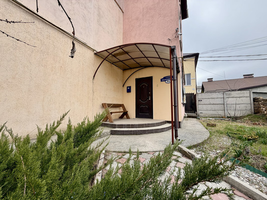 Продам двухкомнатную (2-комн.) квартиру, Поповкина ул, 8а, Симферополь г