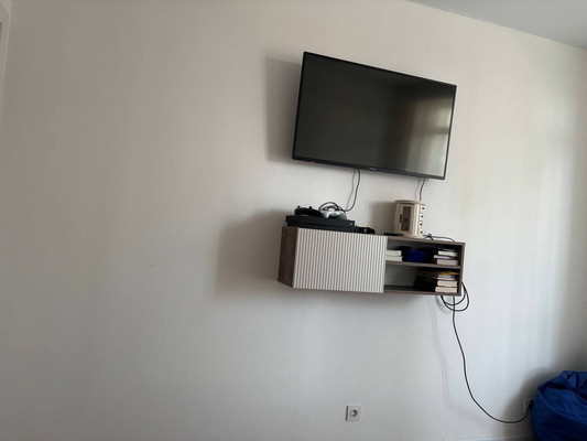 Продам трехкомнатную (3-комн.) квартиру, имени Л.И. Гоман (Пригород Лесное мкр.) ул, 10, Мисайлово д