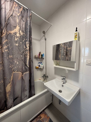 Продам трехкомнатную (3-комн.) квартиру, имени Л.И. Гоман (Пригород Лесное мкр.) ул, 10, Мисайлово д