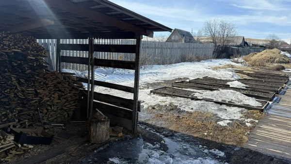 Продам дом, О.Кошевого ул, 148, Свирск г, 0 км от города