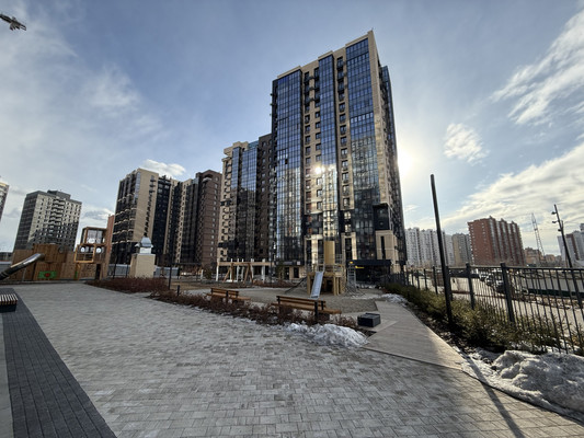 Продам трехкомнатную (3-комн.) квартиру, Юрия Левитанского ул, 4, Иркутск г