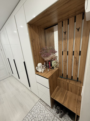 Продам трехкомнатную (3-комн.) квартиру, Юрия Левитанского ул, 4, Иркутск г