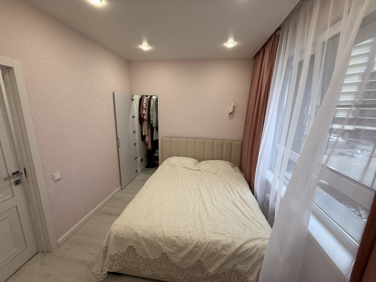 Продам трехкомнатную (3-комн.) квартиру, Юрия Левитанского ул, 4, Иркутск г