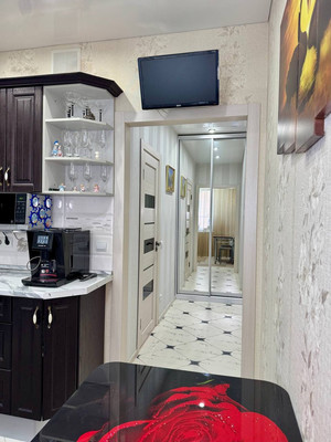 Продам двухкомнатную (2-комн.) квартиру, Югорская ул, 14к4, Ханты-Мансийск г