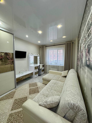 Продам двухкомнатную (2-комн.) квартиру, Югорская ул, 14к4, Ханты-Мансийск г