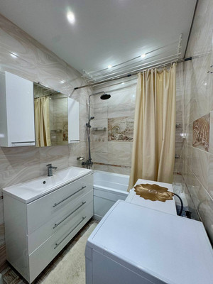 Продам двухкомнатную (2-комн.) квартиру, Югорская ул, 14к4, Ханты-Мансийск г