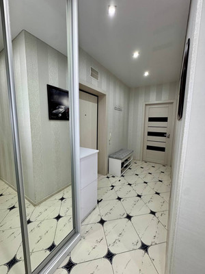 Продам двухкомнатную (2-комн.) квартиру, Югорская ул, 14к4, Ханты-Мансийск г